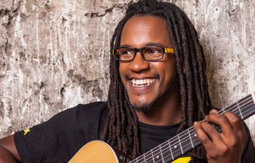 E.sy Kennenga, auteur-compositeur-interprète martiniquais