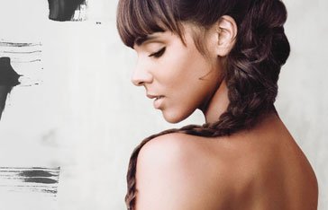 Shy'm, chanteuse d'origine martiniquaise, pop et RnB, Trappes